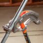 Doblador de tubo conduit de aluminio para EMT de 3/4'' con Angle Setter 51607 Klein Tools